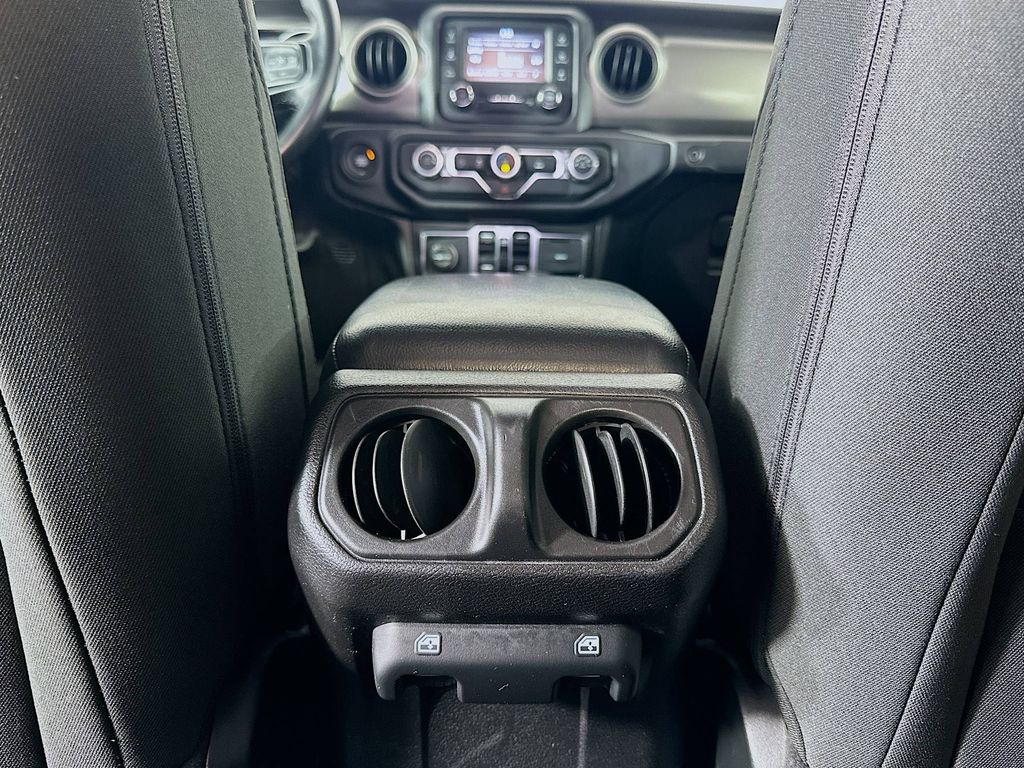 Thumbnail: 2020 Jeep Gladiator - 24