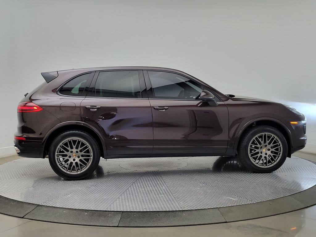 Thumbnail: 2017 Porsche Cayenne - 6