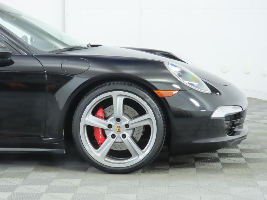 2014 Porsche 911 Carrera 4S 11