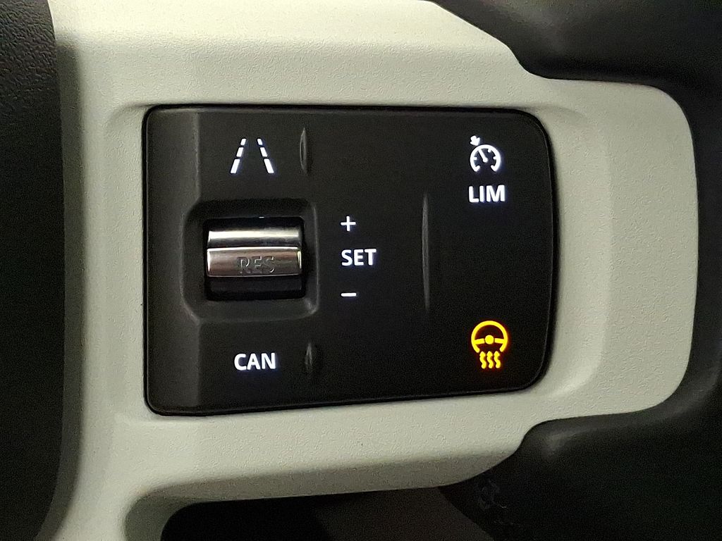 Thumbnail: 2023 Land Rover Defender - 25