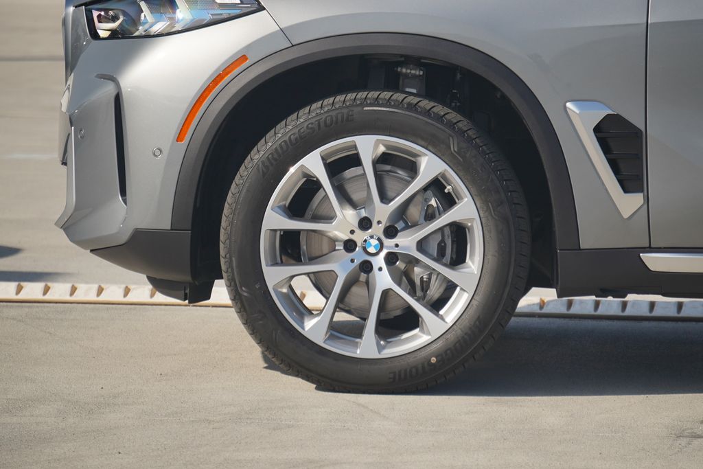 Thumbnail: 2026 BMW X5 - 5