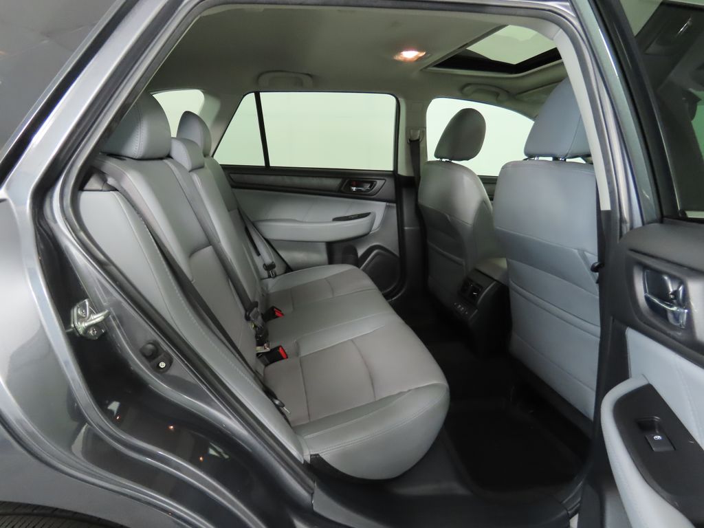 2019 Subaru Outback 3.6R Limited 23