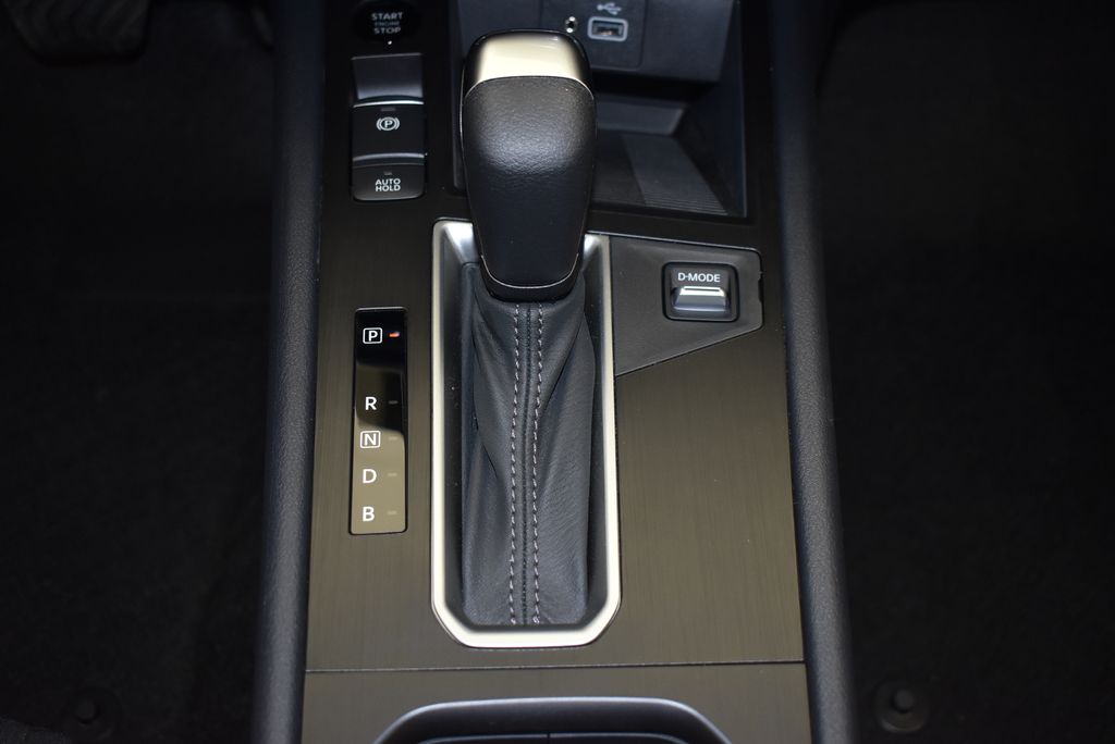 2025 Nissan Kicks S 29