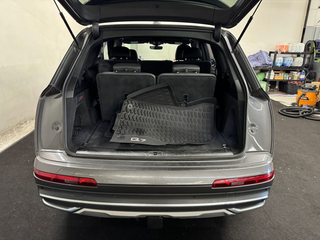 2021 Audi Q7 55 Prestige