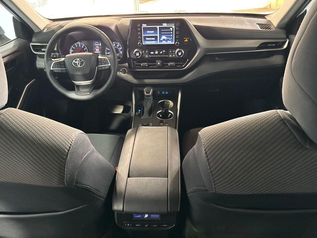 Thumbnail: 2022 Toyota Highlander - 30