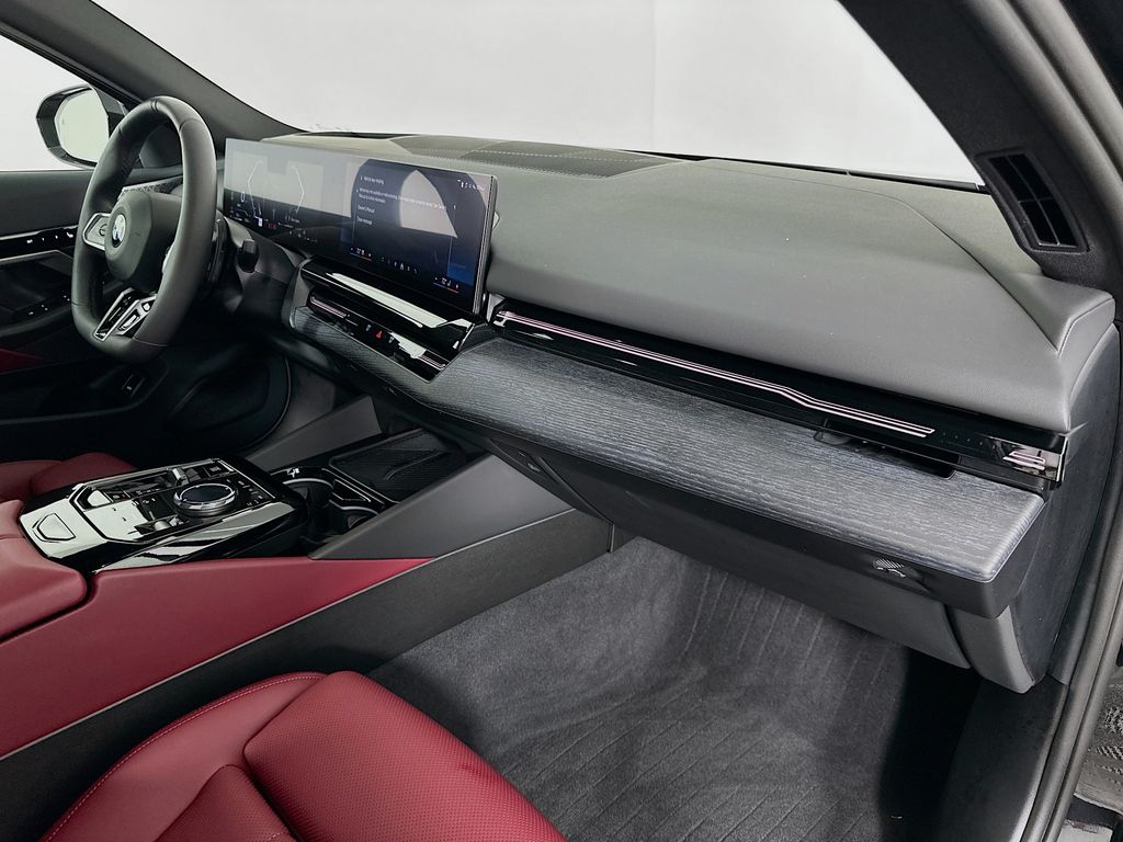 Thumbnail: 2025 BMW 5 Series - 30