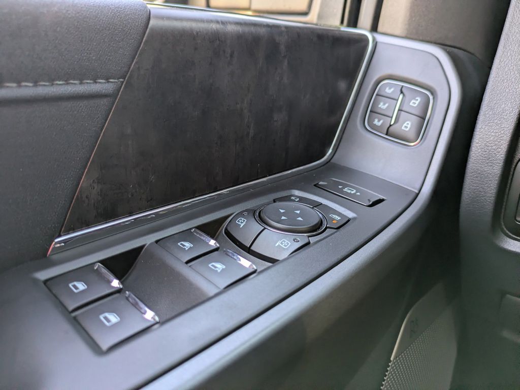 2026 Ford F-350 Super Duty LARIAT