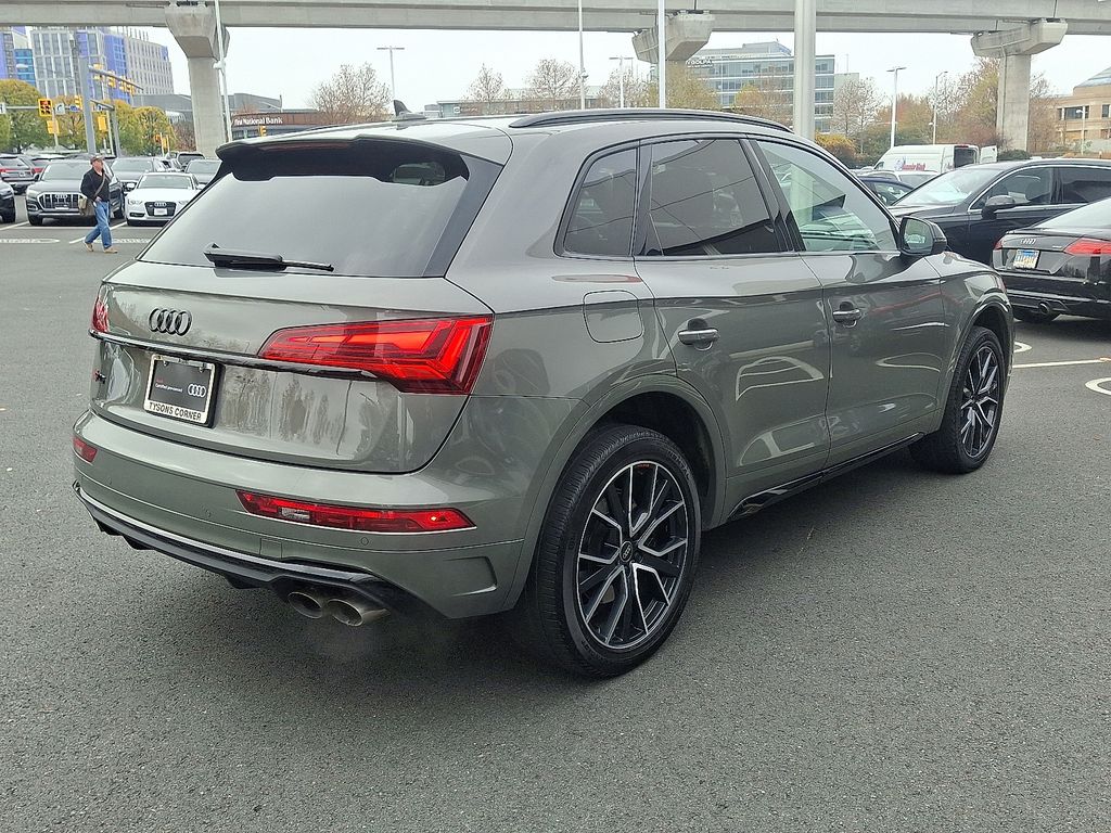 Thumbnail: 2023 Audi SQ5 - 4
