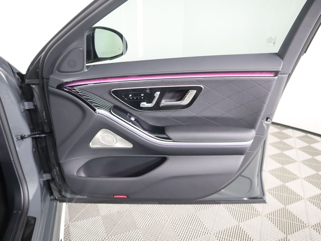 Thumbnail: 2026 Mercedes-Benz S-Class - 27