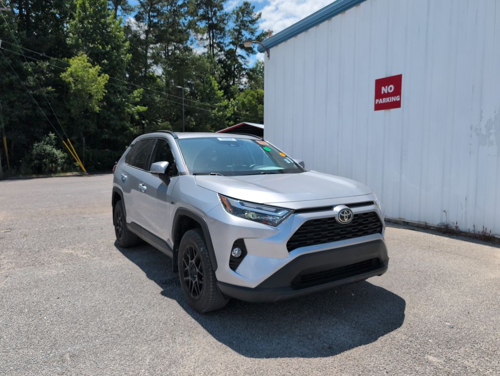 Silver Sky Metallic 2024 Toyota RAV4 XLE FWD SUV / Crossover Front-Wheel Drive 8-Speed Automatic