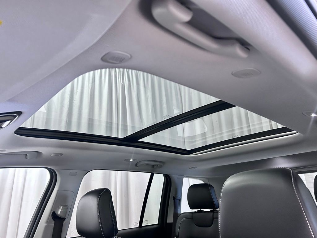 used 2023 Jeep Grand Cherokee car, priced at $32,288