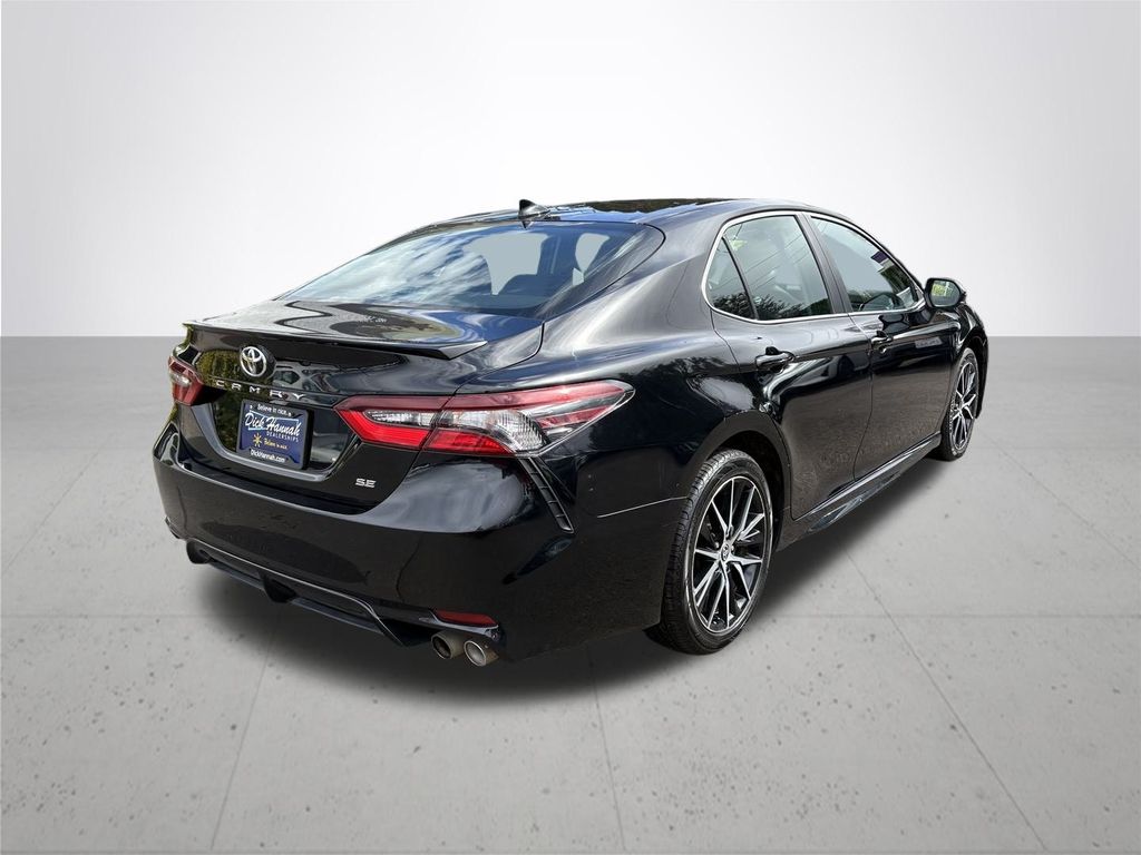 2021 Toyota Camry SE