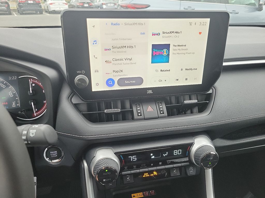 2025 Toyota RAV4 XLE Premium 10