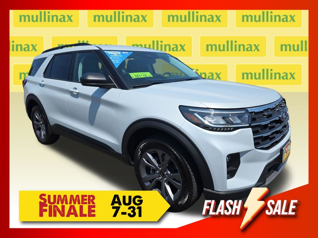 Space White Metallic 2026 Ford Explorer SUV / Crossover All-Wheel Drive Automatic