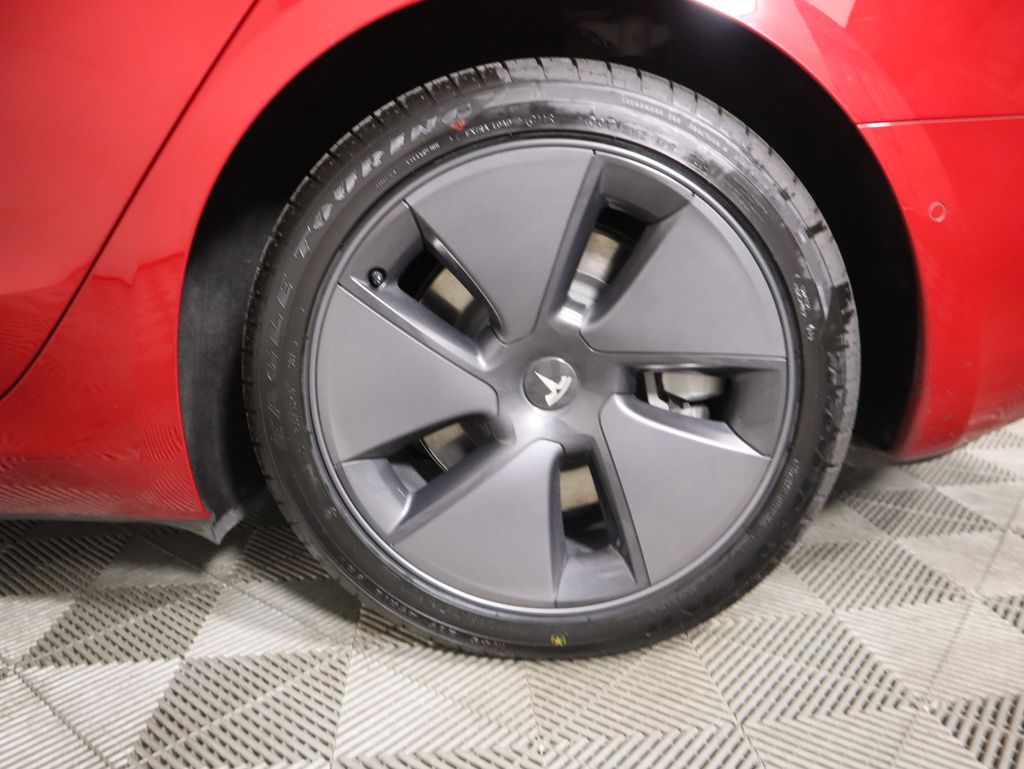 Thumbnail: 2021 Tesla Model 3 - 31
