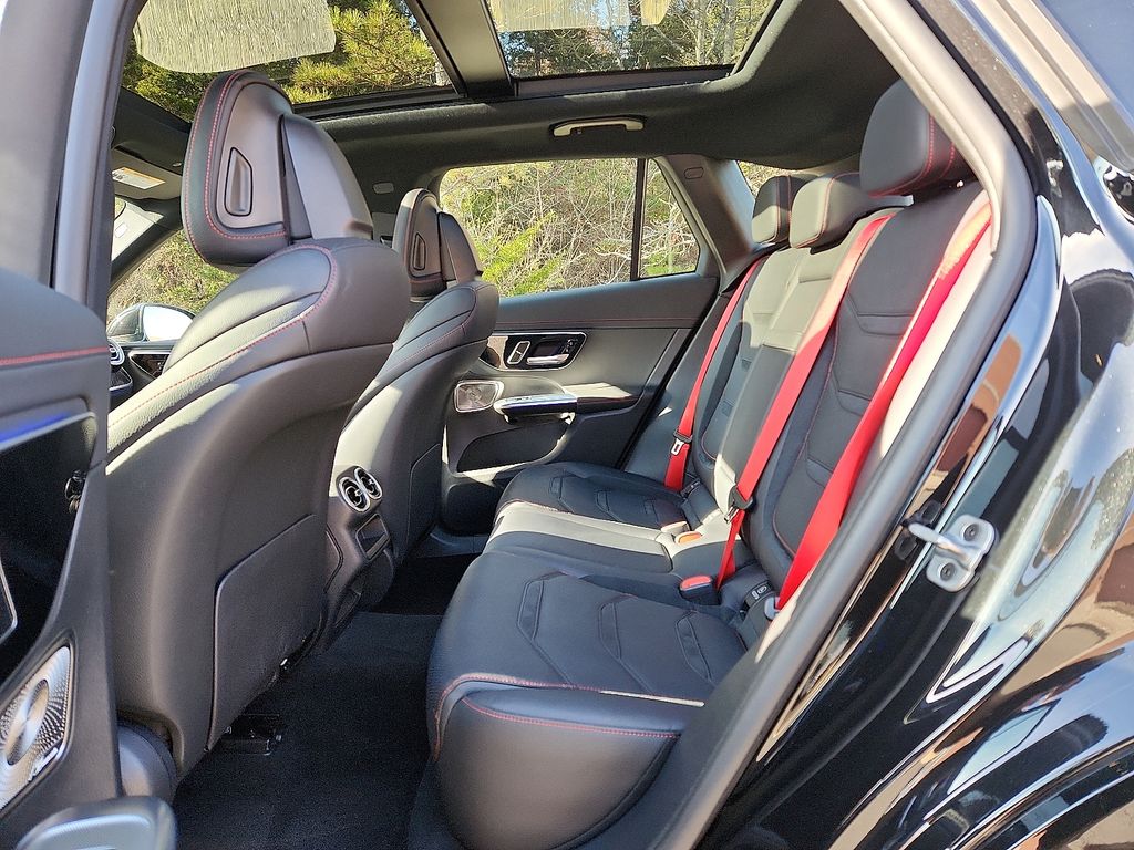 Thumbnail: 2025 Mercedes-Benz GLC - 10