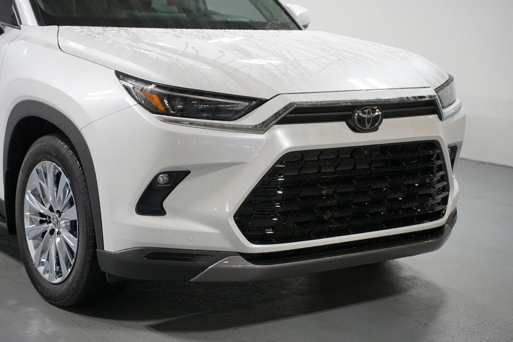 Thumbnail: 2025 Toyota Grand Highlander - 4