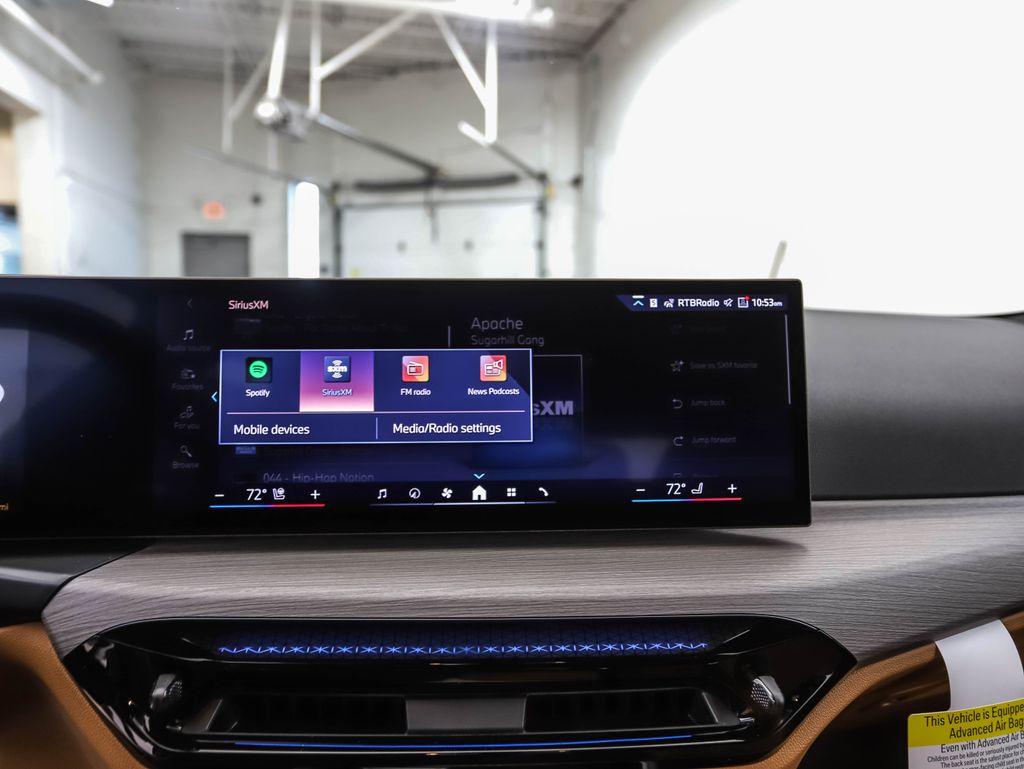 2025 BMW i4 xDrive40 16