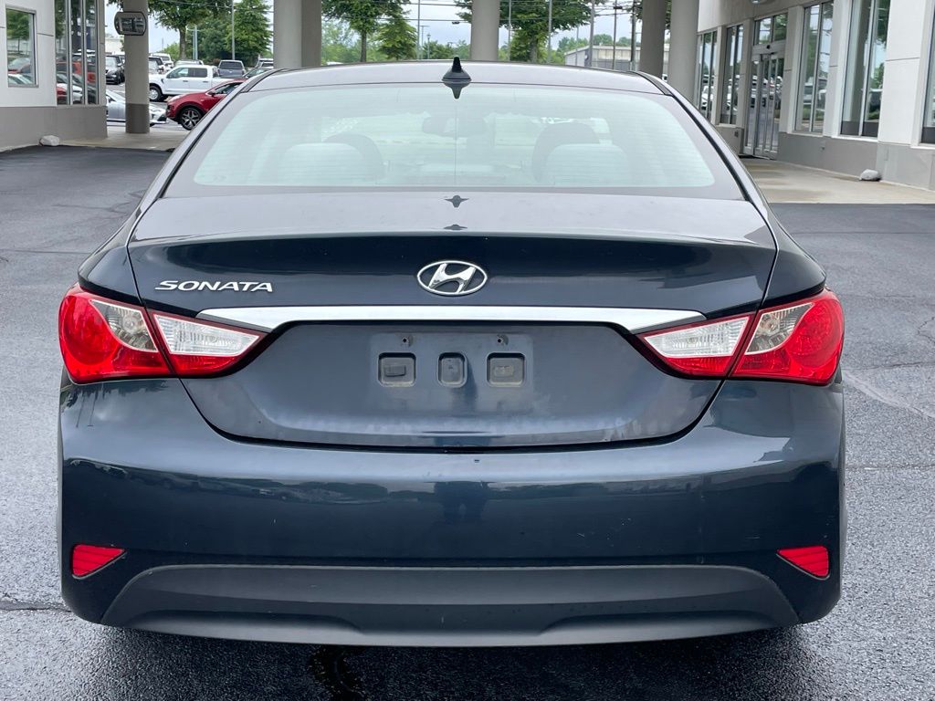 2014 Hyundai Sonata GLS 4