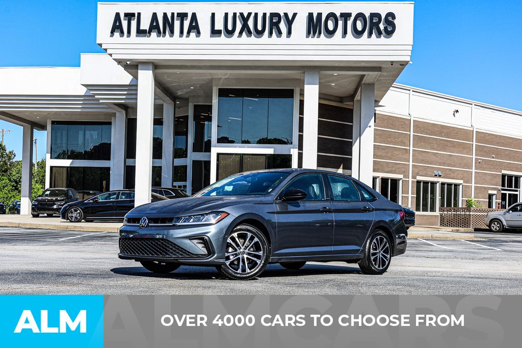 Used 2025 Gray Volkswagen 1.5T Sport image 3