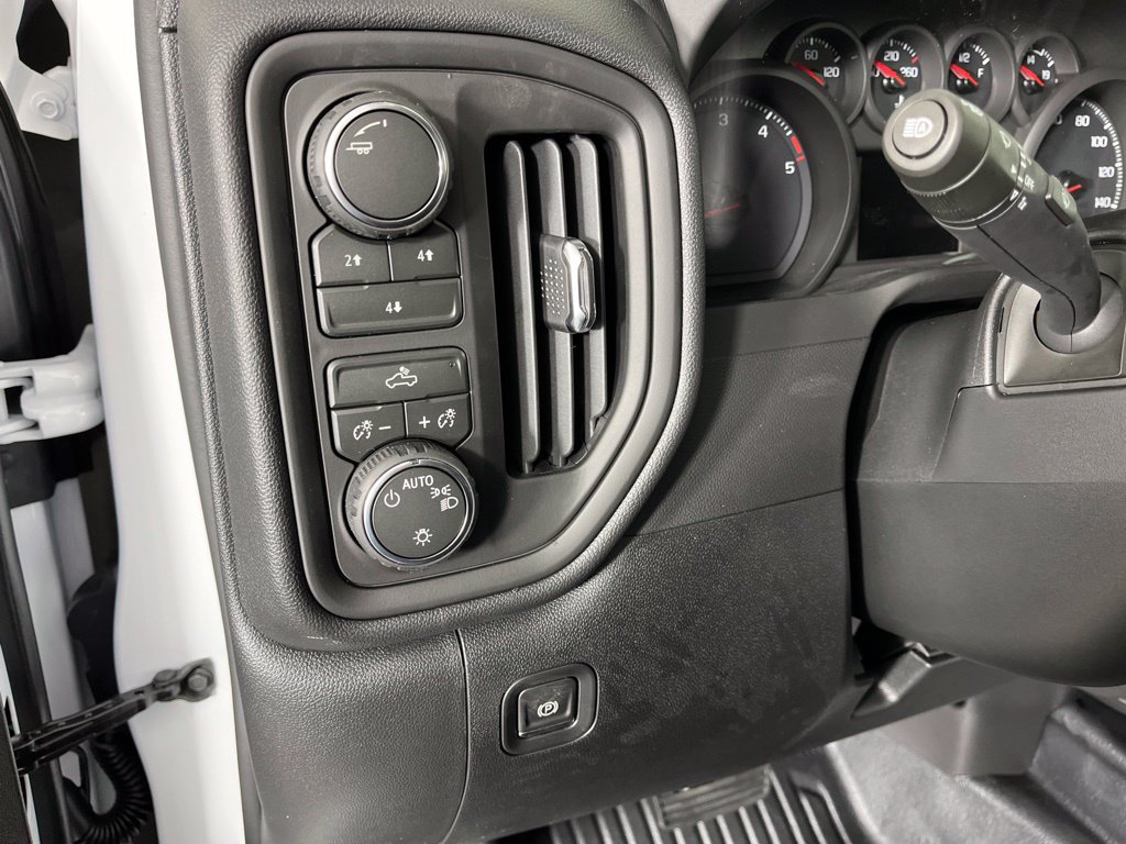 Thumbnail: 2026 Chevrolet Silverado 2500 - 30