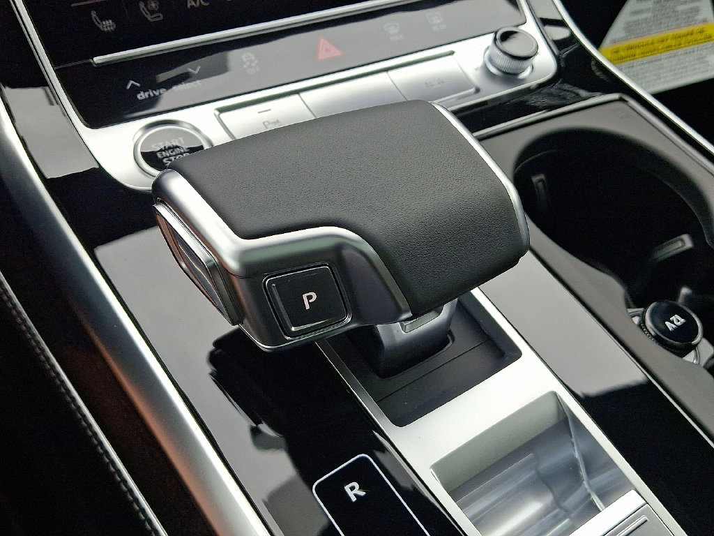 Thumbnail: 2026 Audi Q7 - 7