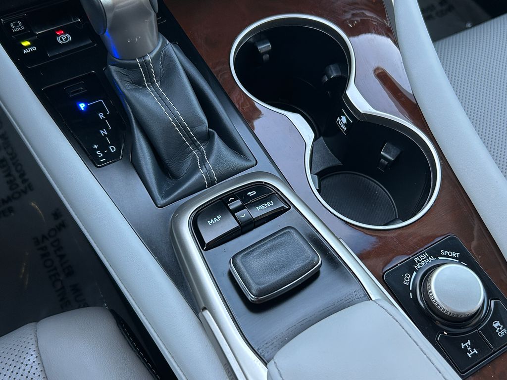 Thumbnail: 2019 Lexus RX - 26