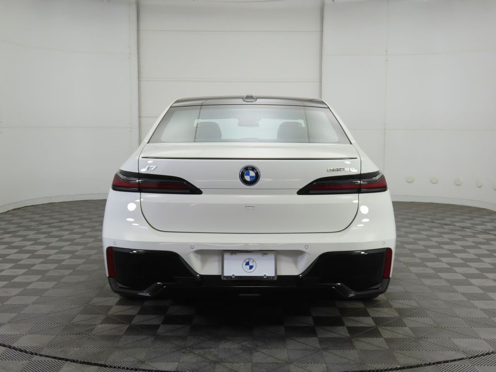 Thumbnail: 2026 BMW i7 - 6