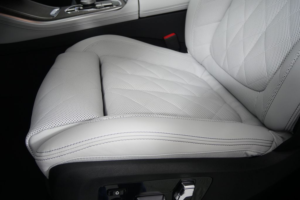 Thumbnail: 2026 BMW X5 - 9