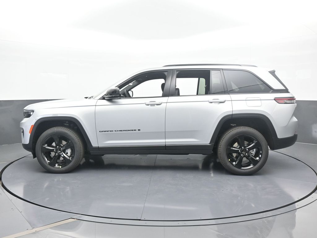 New 2025 Silver Zynith Jeep Limited image 3