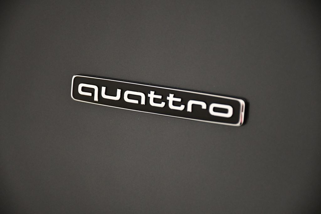 Thumbnail: 2025 Audi Q5 - 10