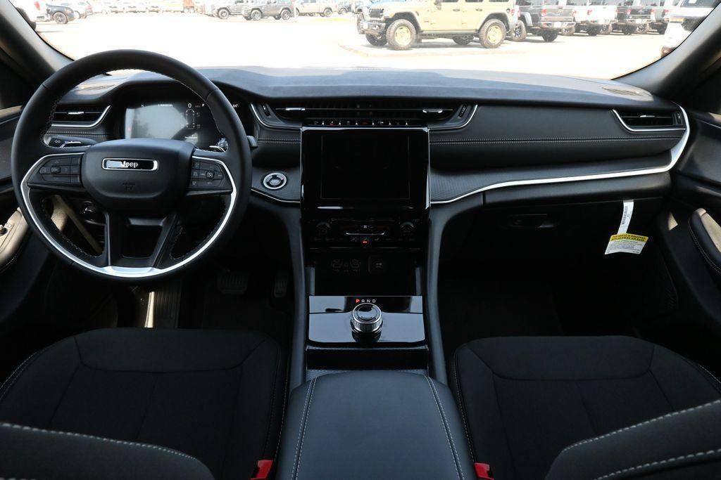 2026 Jeep Grand Cherokee L Laredo - 4