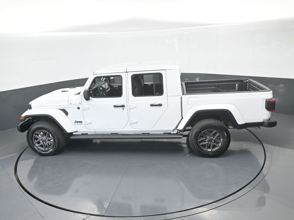 New 2026 Bright White Clearcoat Jeep Sport S image 40