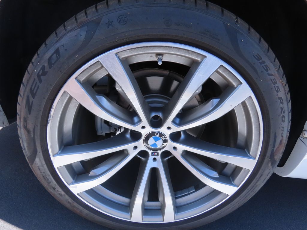 Thumbnail: 2018 BMW X5 - 16
