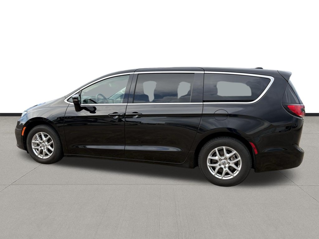 2024 Chrysler Pacifica Touring L - 1