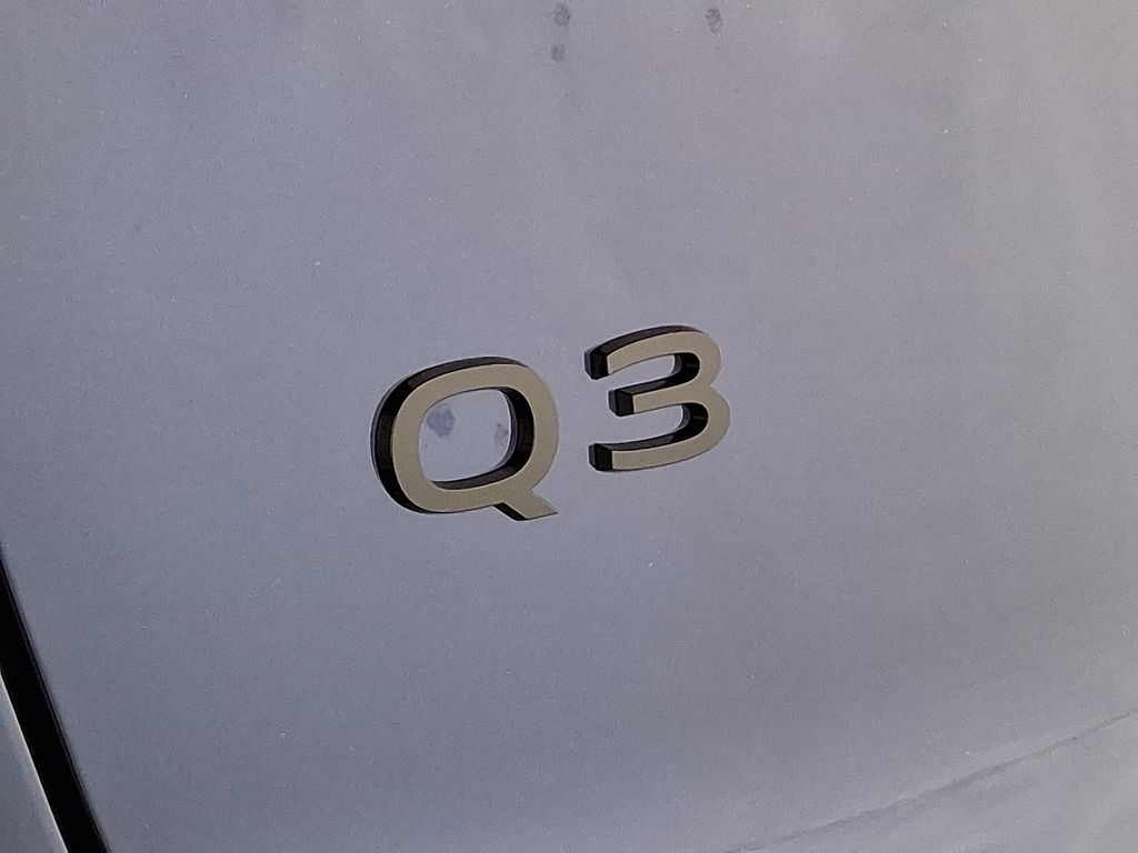 Thumbnail: 2026 Audi Q3 - 15