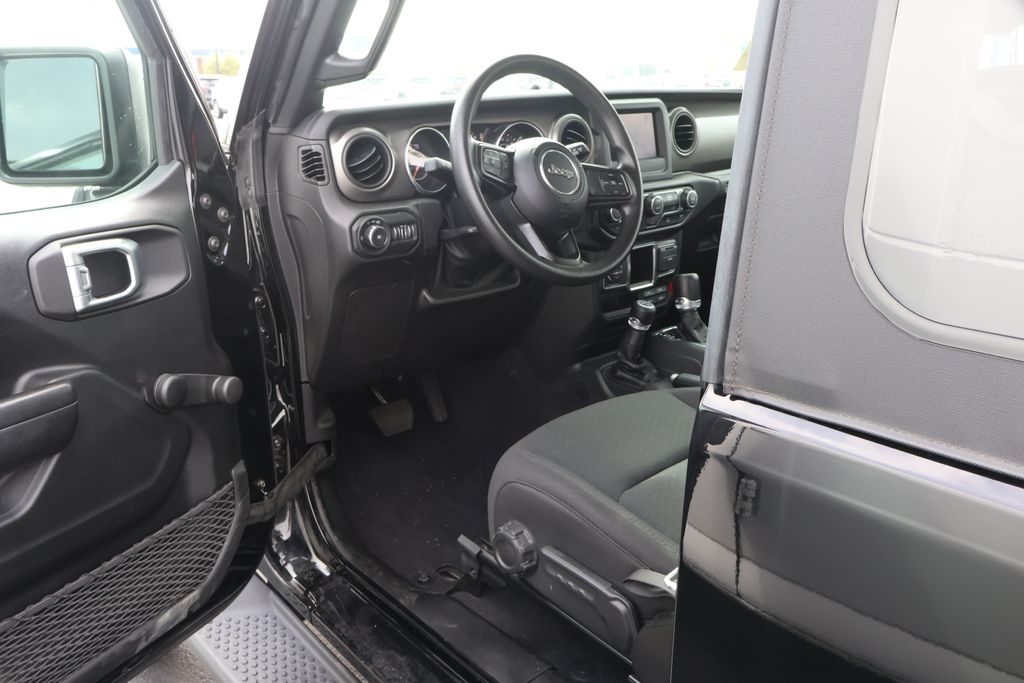 Thumbnail: 2022 Jeep Wrangler - 11