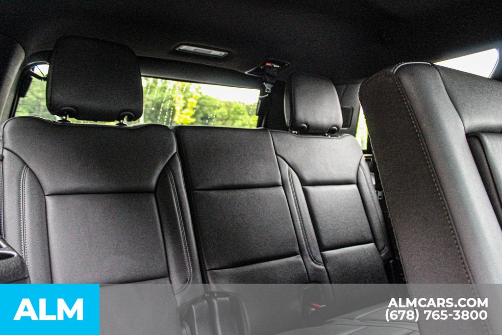 Used 2025 White Chevrolet LT image 19