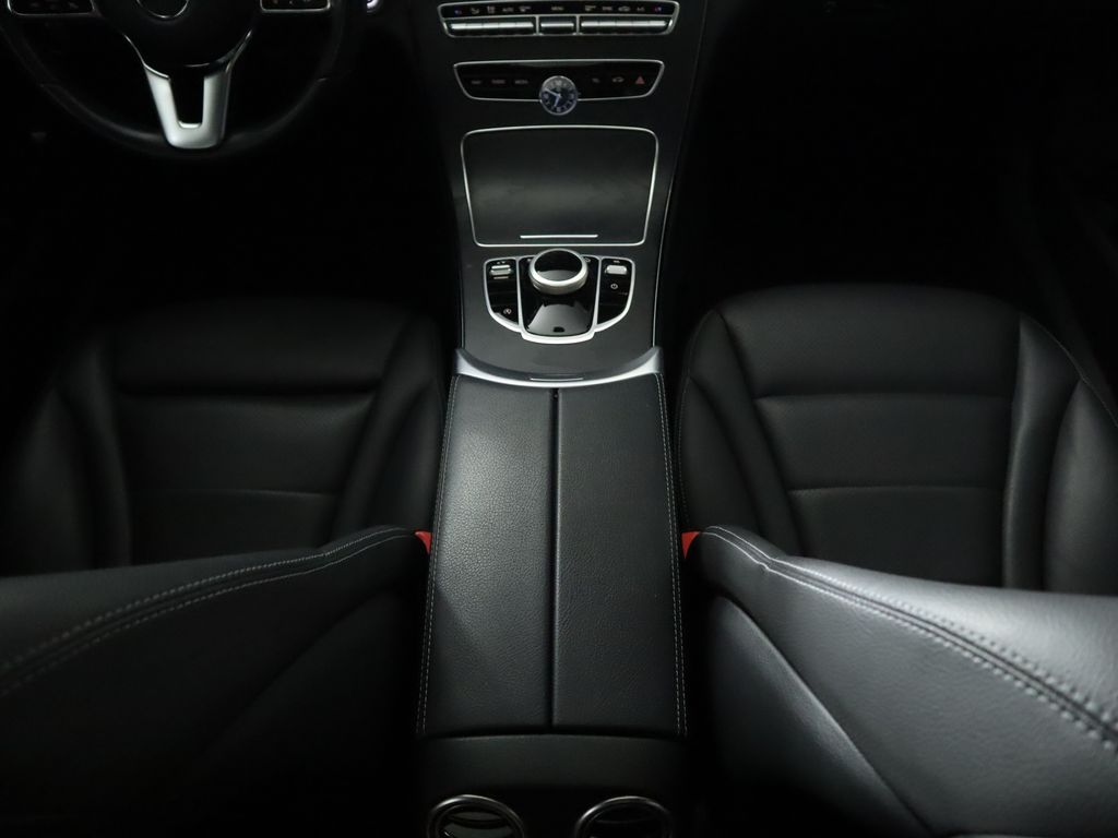 Thumbnail: 2020 Mercedes-Benz C-Class - 16