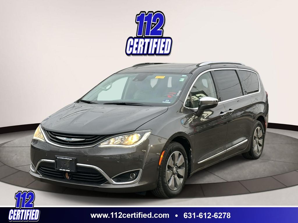 2018 Chrysler Pacifica Hybrid Limited FWD
