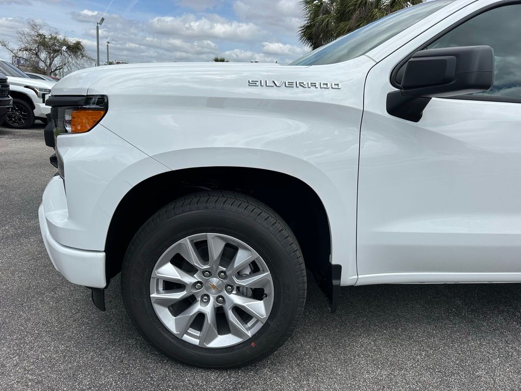 2024 Chevrolet Silverado 1500 Custom 11