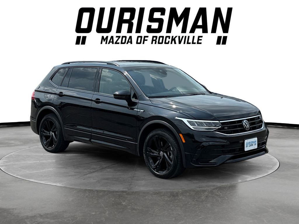Deep Black 2024 Volkswagen Tiguan SUV / Crossover Front-Wheel Drive 8-Speed Automatic
