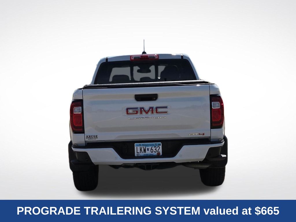 2023 GMC Canyon 4WD Crew Cab Short Box AT4
