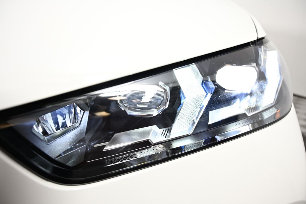 Thumbnail: 2026 BMW X5 - 9