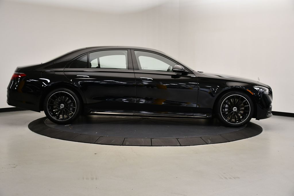 Thumbnail: 2025 Mercedes-Benz S-Class - 6