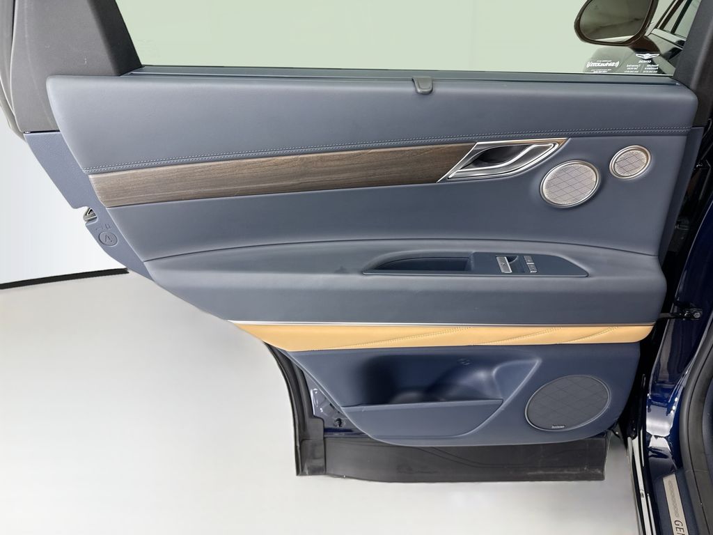 Thumbnail: 2024 Genesis GV80 - 26