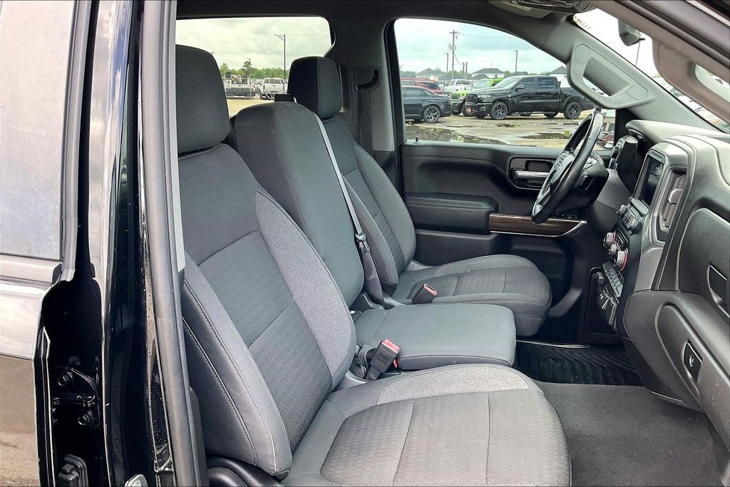 Used 2020 Chevrolet Silverado 1500 LT 4D Crew Cab