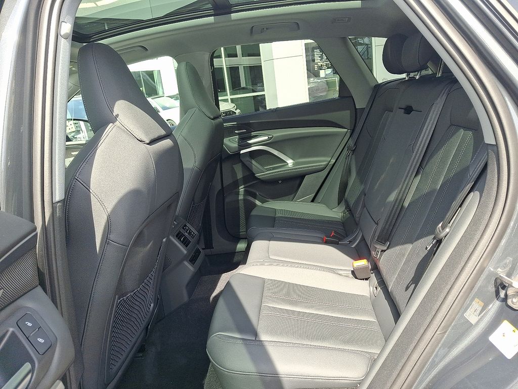 Thumbnail: 2026 Audi Q5 - 7