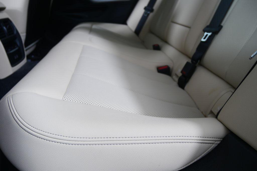 Thumbnail: 2024 BMW 3 Series - 14