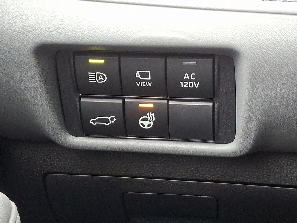 Thumbnail: 2025 Toyota Highlander - 26